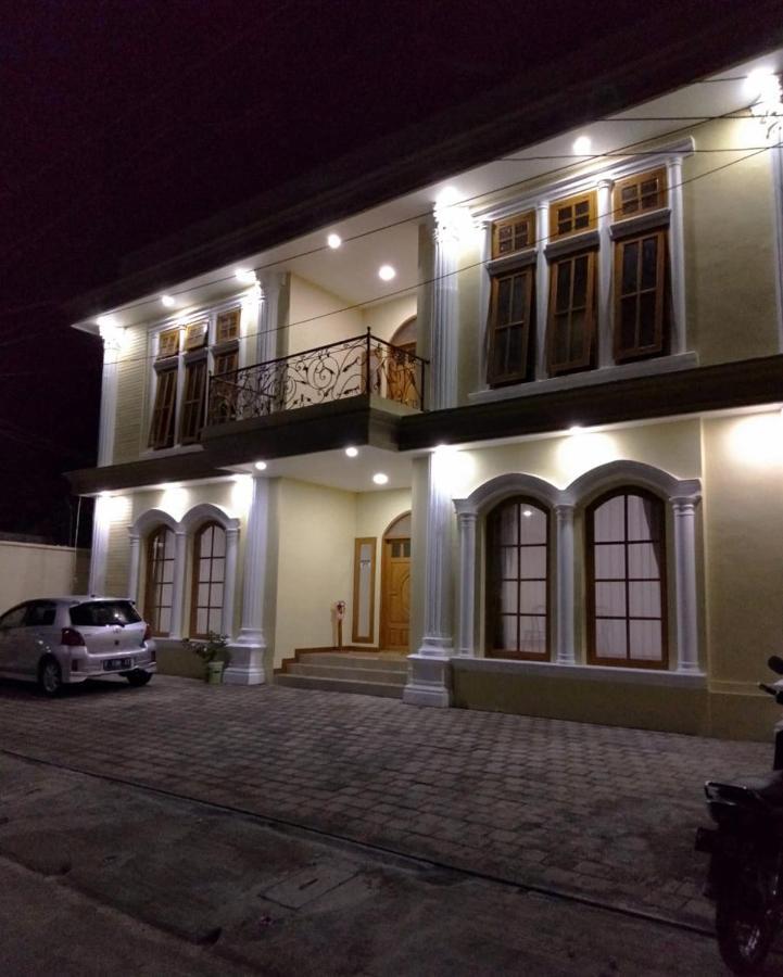 Bluefire Homestay Syariah 外南梦 外观 照片