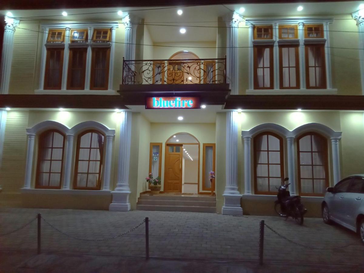 Bluefire Homestay Syariah 外南梦 外观 照片