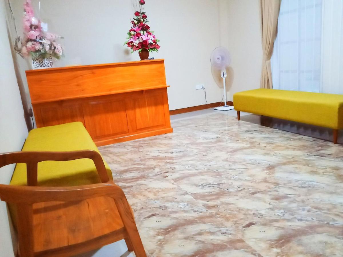 Bluefire Homestay Syariah 外南梦 外观 照片